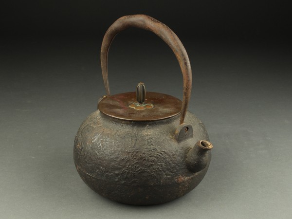 宇】DB134 班紫銅蓋 鹿地文 鉄瓶 煎茶道具 hidzama.ba