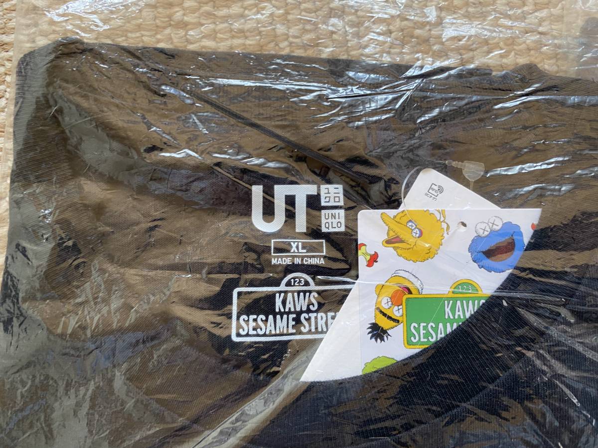 1円スタート 新品】UNIQLO UT×KAWS×SESAME STREET 2枚セット XL