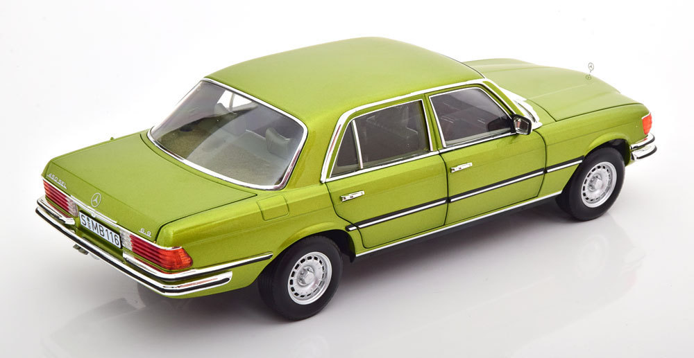 norev 1/18 Mercedes Benz 450 SEL 6.9 W116 1976-1980 lightgreen-metallic　メルセデス　ベンツ　ノレブ　ディーラー限定モデル_画像2
