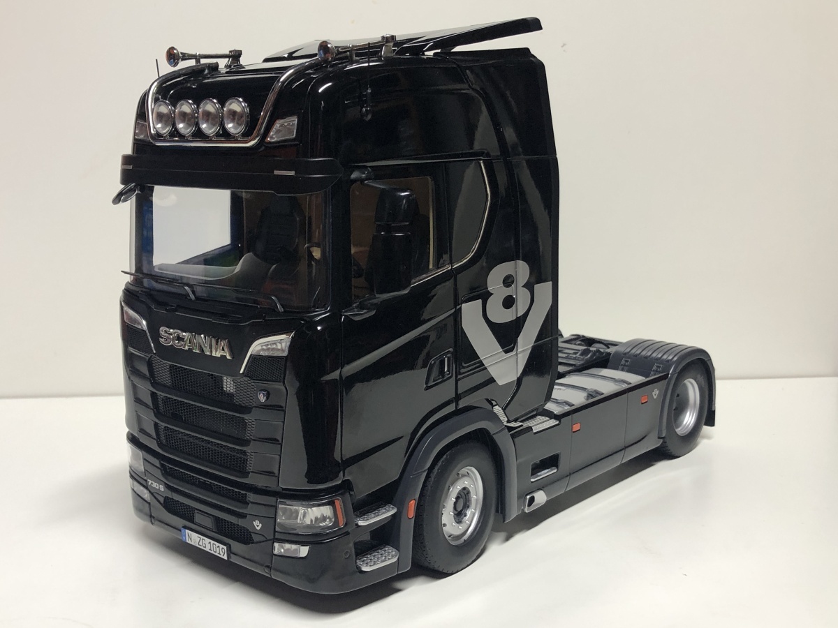 Nzg 1 18 Scania V8 730s 4x2 Tractor Black スカニア トレーラーヘッド 商用車 公用車 売買されたオークション情報 Yahooの商品情報をアーカイブ公開 オークファン Aucfan Com