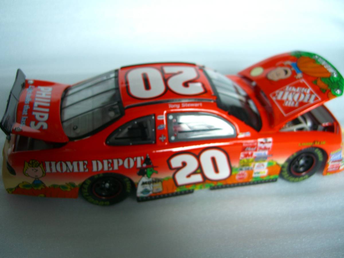 スヌーピー PEANUTS　2002 ACTION　1:24-Scale Stock Car 　Limited Edition Adult Collectable 　TONY STEWART 20　未使用品_画像4