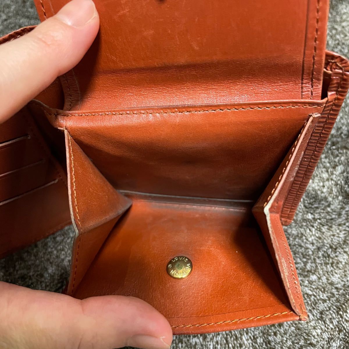 美品】エピ 二つ折り 財布 ceratinxd.com