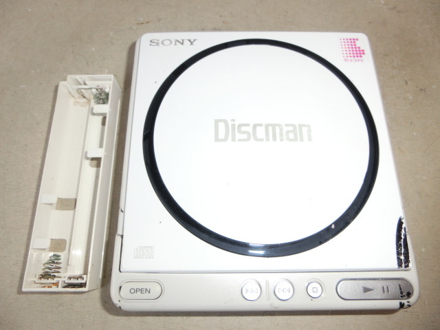 SONYソニー ポータブル CDプレーヤー ホワイト Discman D-40 本体のみ