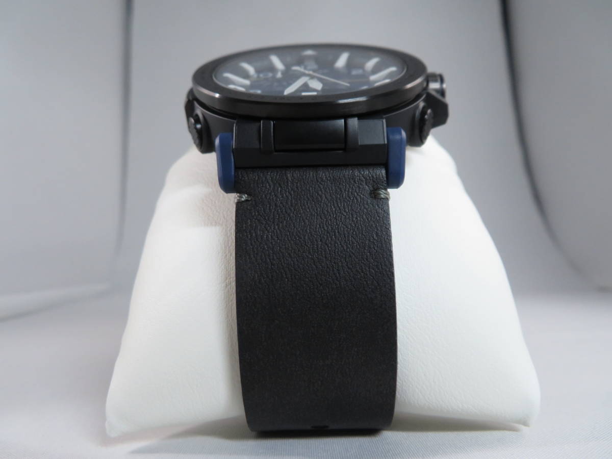 未使用 PRG-650YL-2JF (プロトレック ネオンイルミネーター NAVY BLUE SERIES ネイビーブルーシリーズ レザーバンドモデル)