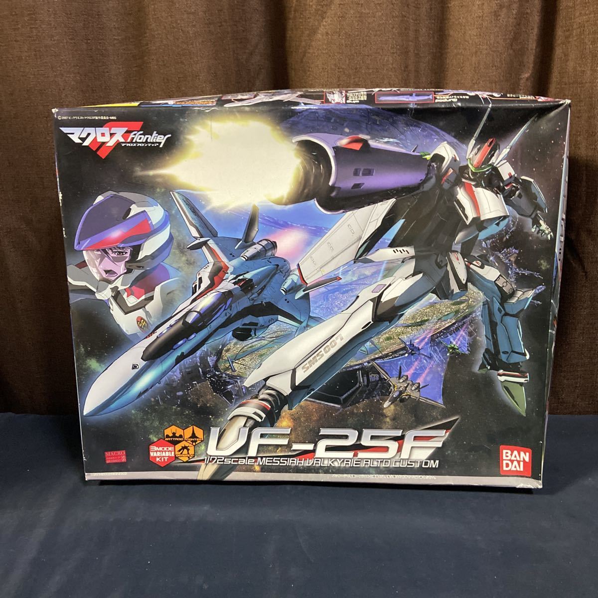 ☆バンダイ☆プラモデル☆マクロスF☆1/72 VF-25F メサイアバルキリー