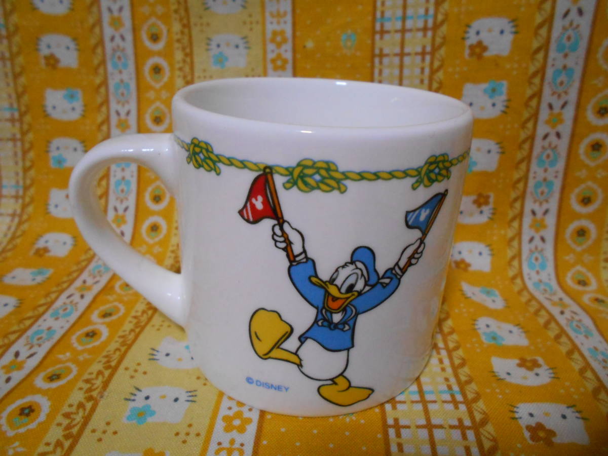 ♪ディズニー美品東京ディズニーシー陶器製マグカップ２個ミッキーマウス＆ドナルドダック＆マークトゥエイン号_画像3