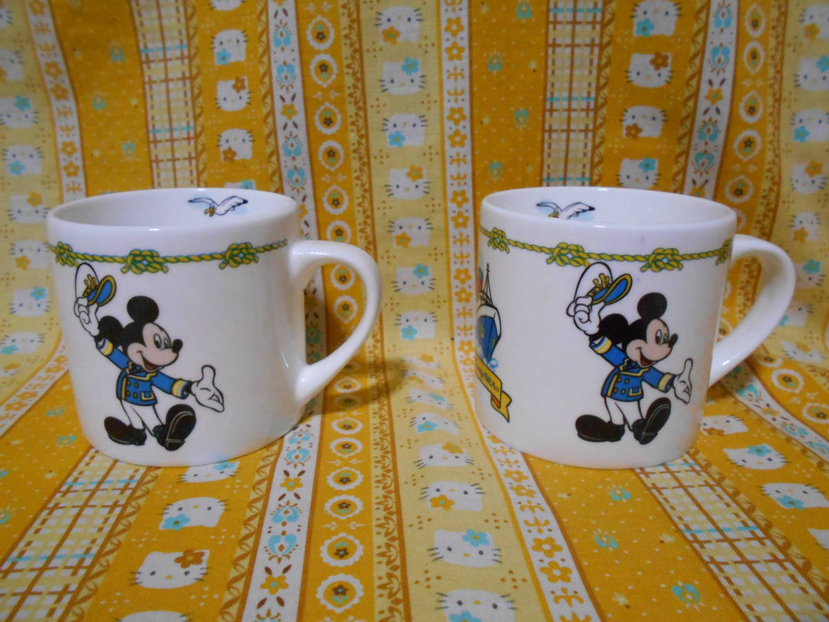 ♪ディズニー美品東京ディズニーシー陶器製マグカップ２個ミッキーマウス＆ドナルドダック＆マークトゥエイン号_画像1