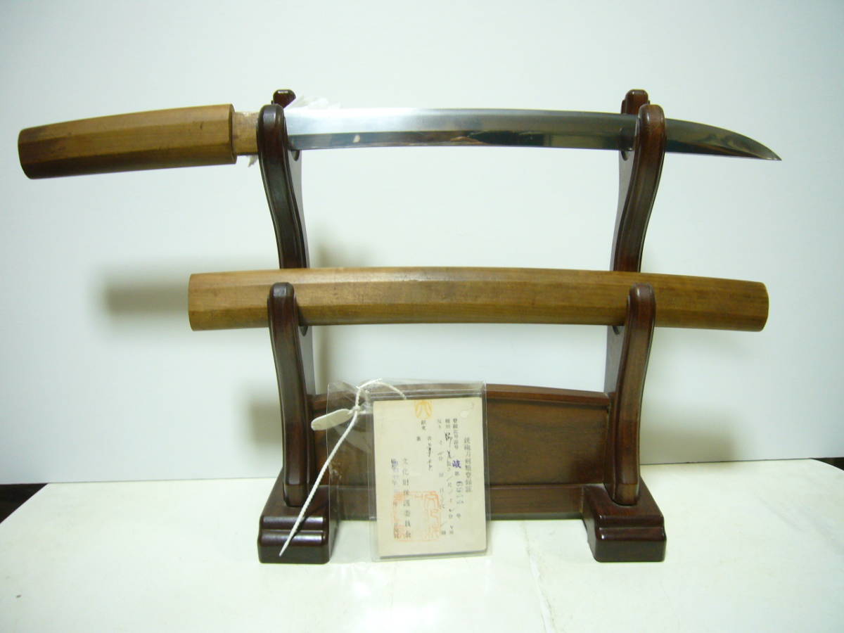 ◆古刀『兼吉』二字銘 寸延び短刀 脇差 大名登録 菖蒲造り 在銘 日本刀