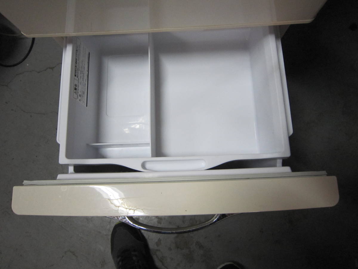 近隣送料無料 日立 255L R-S26WMV 3ドア冷蔵庫 2007年製 冷え確認済 給水タンク欠品_画像8