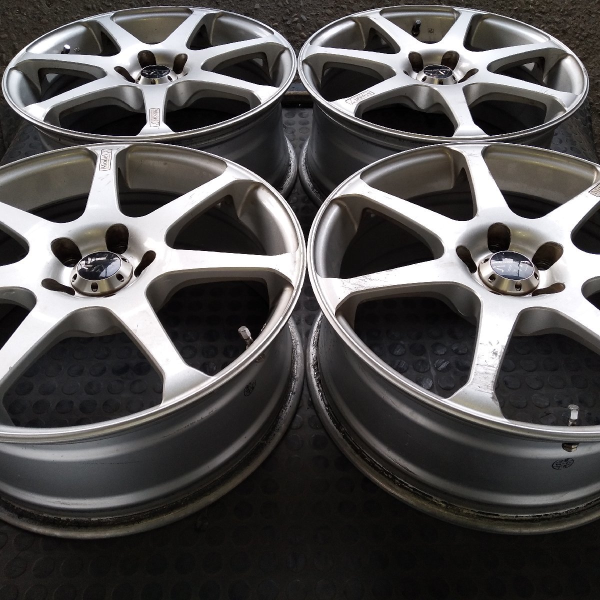 管理番号：Ｗ3-56【4本価額】【17x7J 5x100 ET+50 ハブ73】ヨコハマ YOKOHAMA AVS MODEL7 プリウス・ウィッシュ等・店頭直接引取可能_画像2