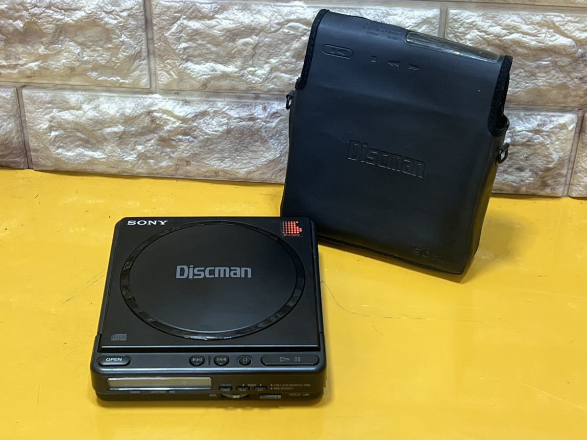 オーディオ機器 ポータブルプレーヤー ソニー SONY Discman コンパクトディスク コンパクトプレーヤー D-40 