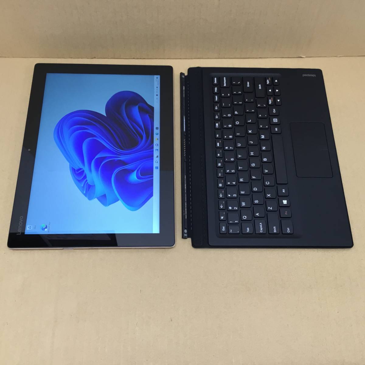 【2204052996】 オフィス2019付き LENOVO タブレット80QL-000CUSIDEAPAD MIIX 700-12ISK COREM7(6Y75)-1.2GHZ8GB256GB12インチ 無線