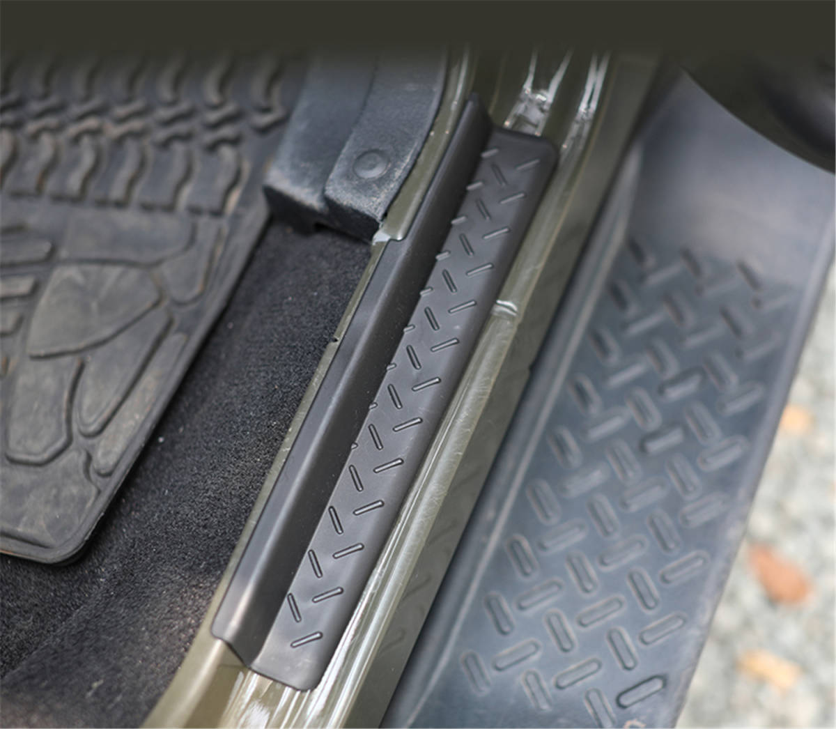 ジープ ラングラー JK 2007-2017 ドア シル プレート ステップ ペダル カバー ABS ブラック インテリア 内装 パーツ アクセサリー_画像8