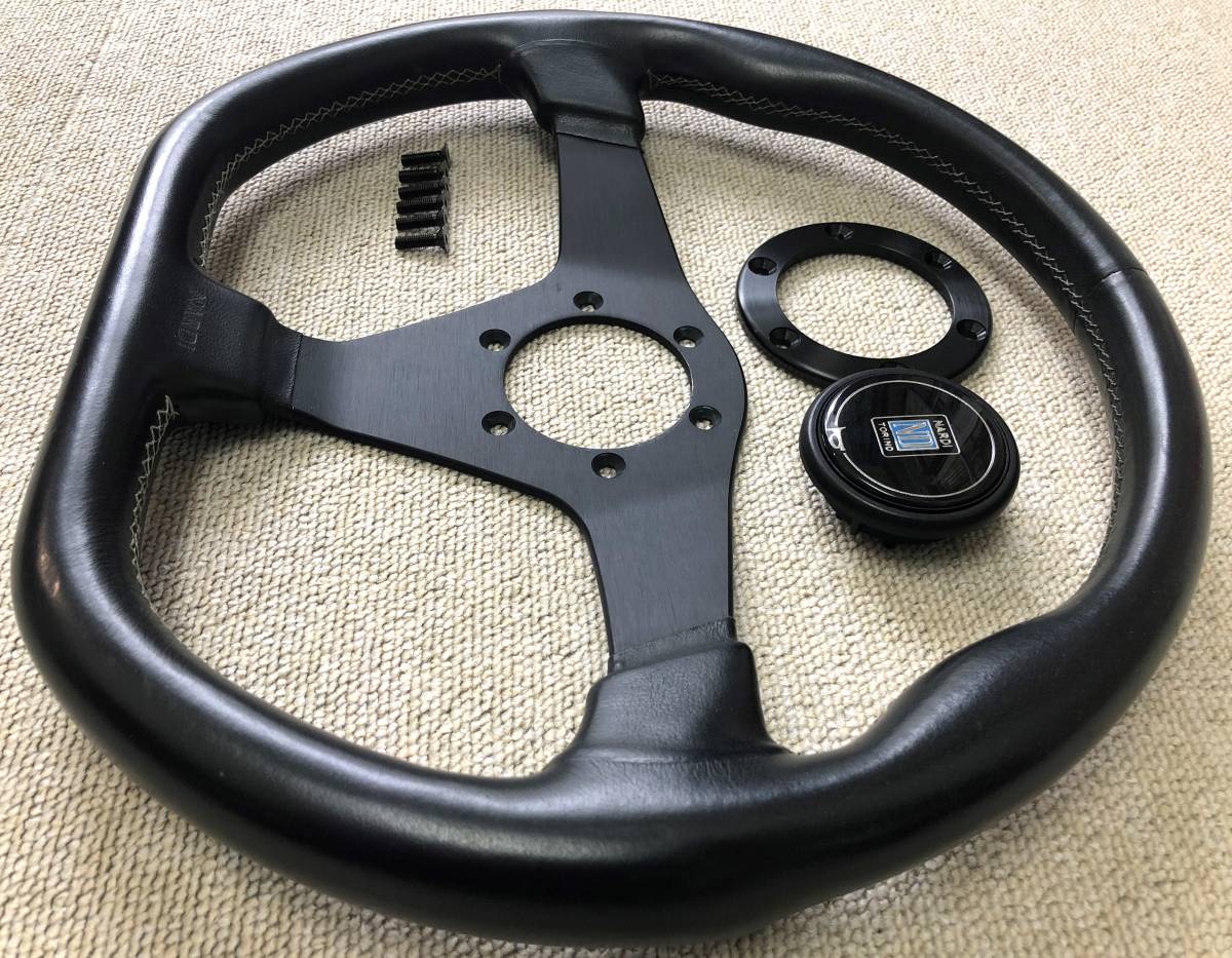 美品】ナルディ スポーツ NARDI SPORTS Dシェイプ ステアリング 美品】ナルディ スポーツ NARDI SPORTS Dシェイプ ステアリング