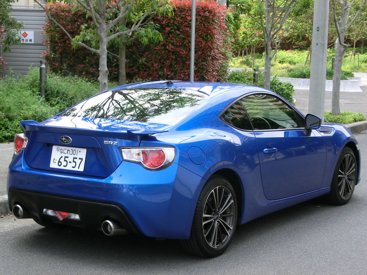 6速マニュアルシフトの極上で低走行の9000km!!「スバルBRZ-Sグレード」売切り!純正ナビ＆フルセグTV＆バックモニター＆ワンオーナー車両!!_画像4