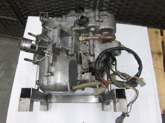 単品製作品 TZM50 エンジンスタンド エンジンメンテナンススタンド エンジン分解時 エンジン展示 スペアーエンジン保管用に _画像4