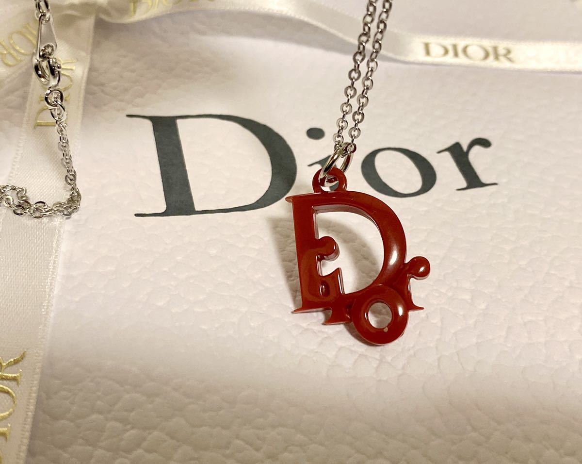 新品未使用♪ 正規品 一点のみクリスチャン ディオール Christian Dior ネックレス トップ チャーム ペンダント 赤 プレゼントにも♪