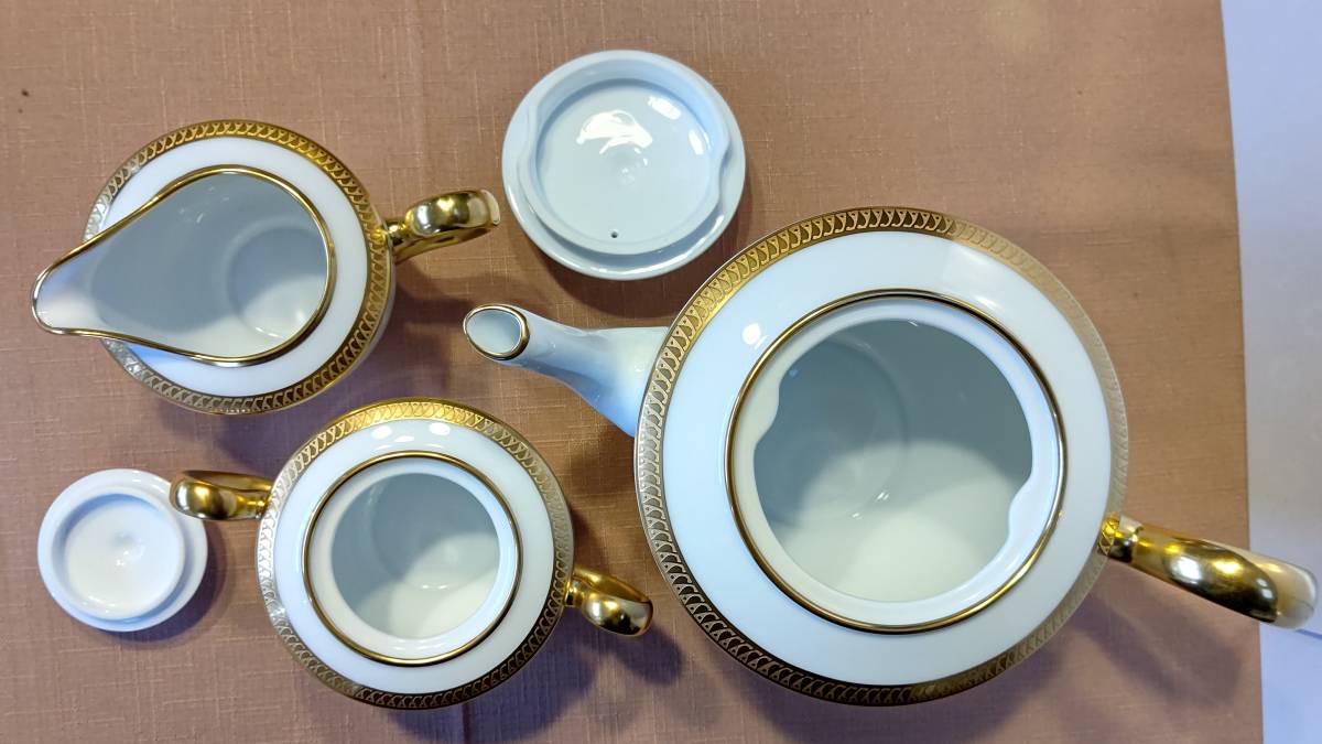 PayPayフリマ|大倉陶園 片葉金蝕 ティーポット クリーマー シュガー 商品を売る 大倉陶園【片葉金蝕】ティーポット・クリーマー・シュガーポット 3点セット 食器
