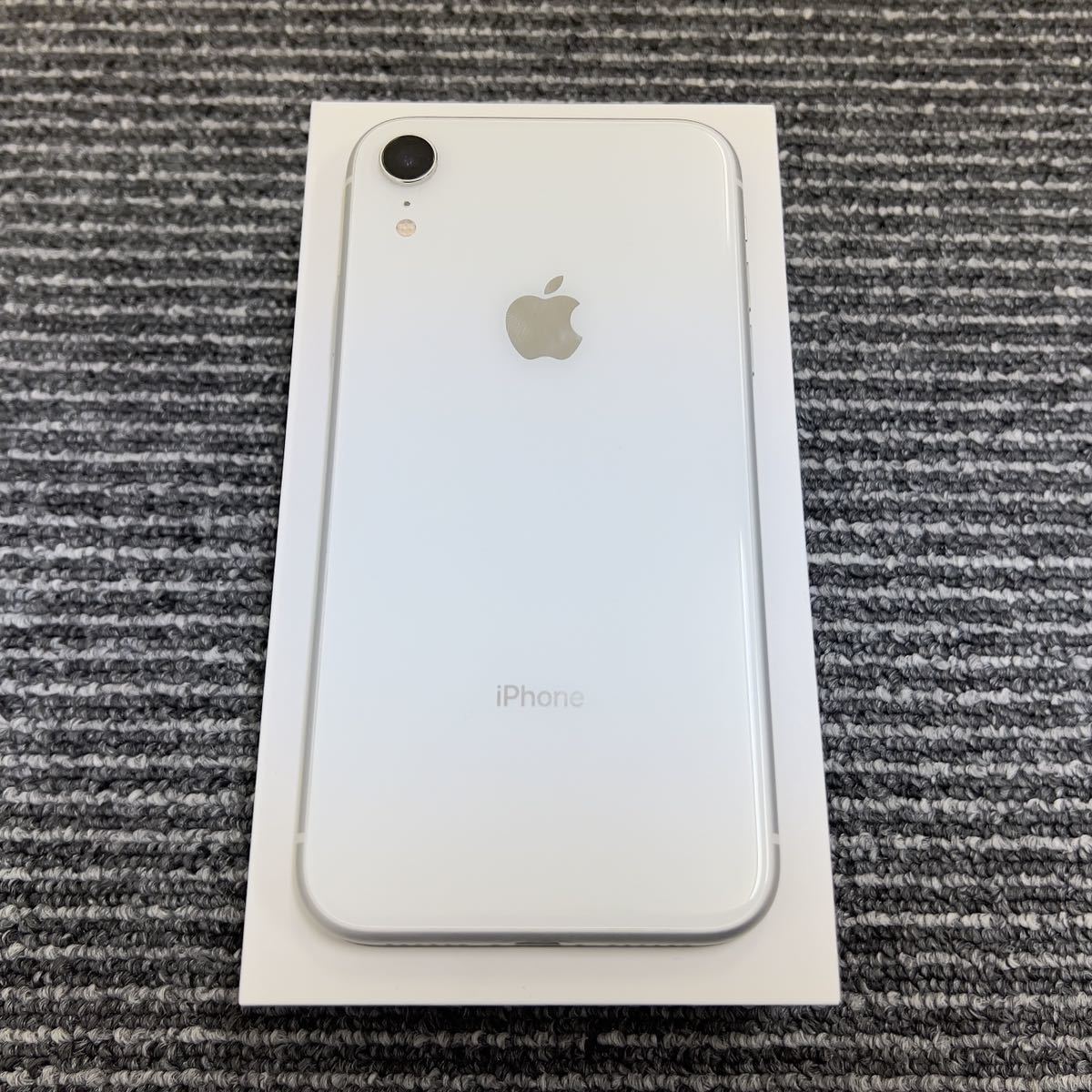 美品 SIMフリー Apple iPhone XR 64GB ホワイト White 白 ic.sch.id