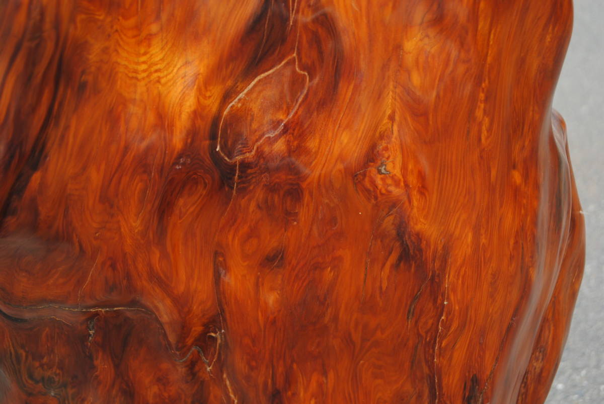 貴重な原木　表面を美しく仕上げた　自然木　彫刻　置物　装飾品　高830x470x320ミリ_画像2