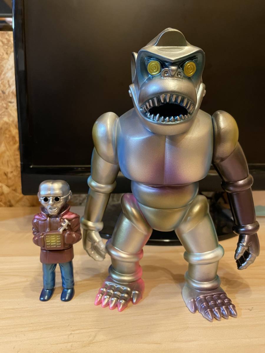 新しいエルメス ロボットゴリラ TARGET TARGETEARTH EARTH ターゲット