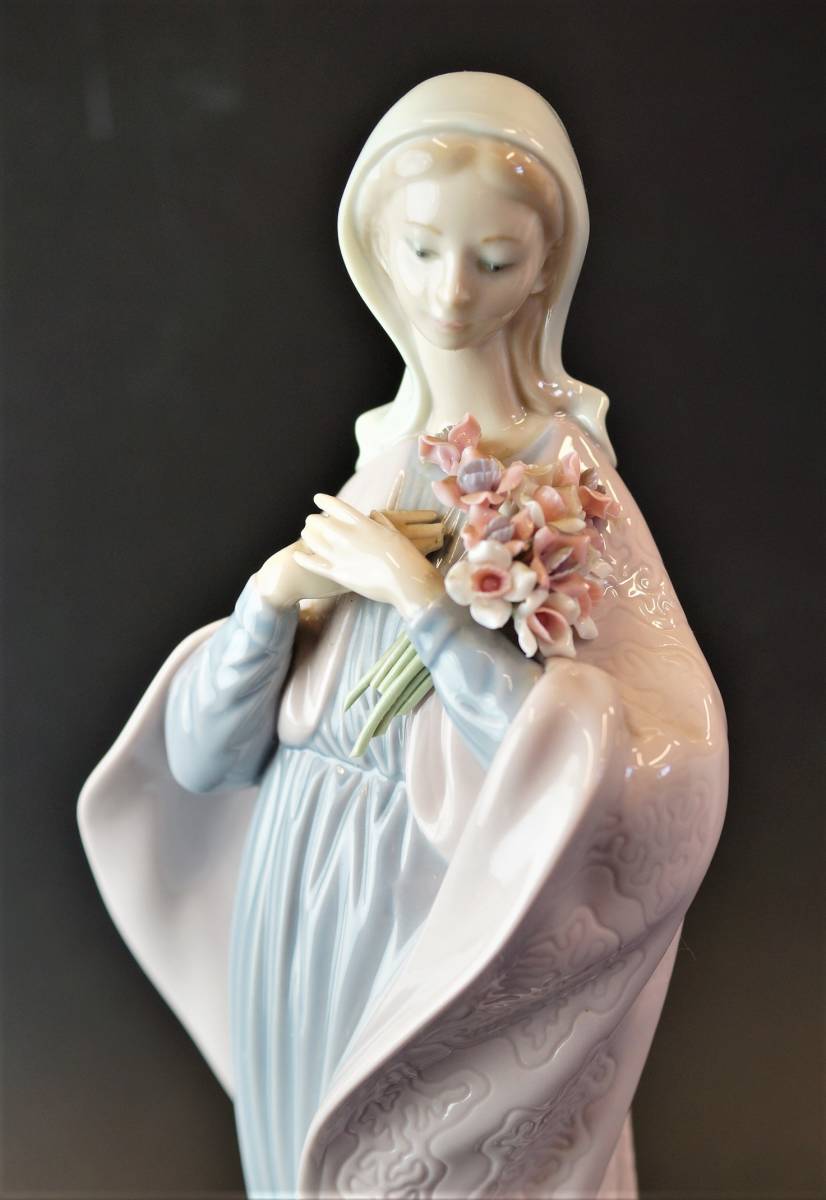 壱□ リヤドロ LLADRO 花を持つマリア 祈り 聖母マリア 陶器人形 - 工芸品