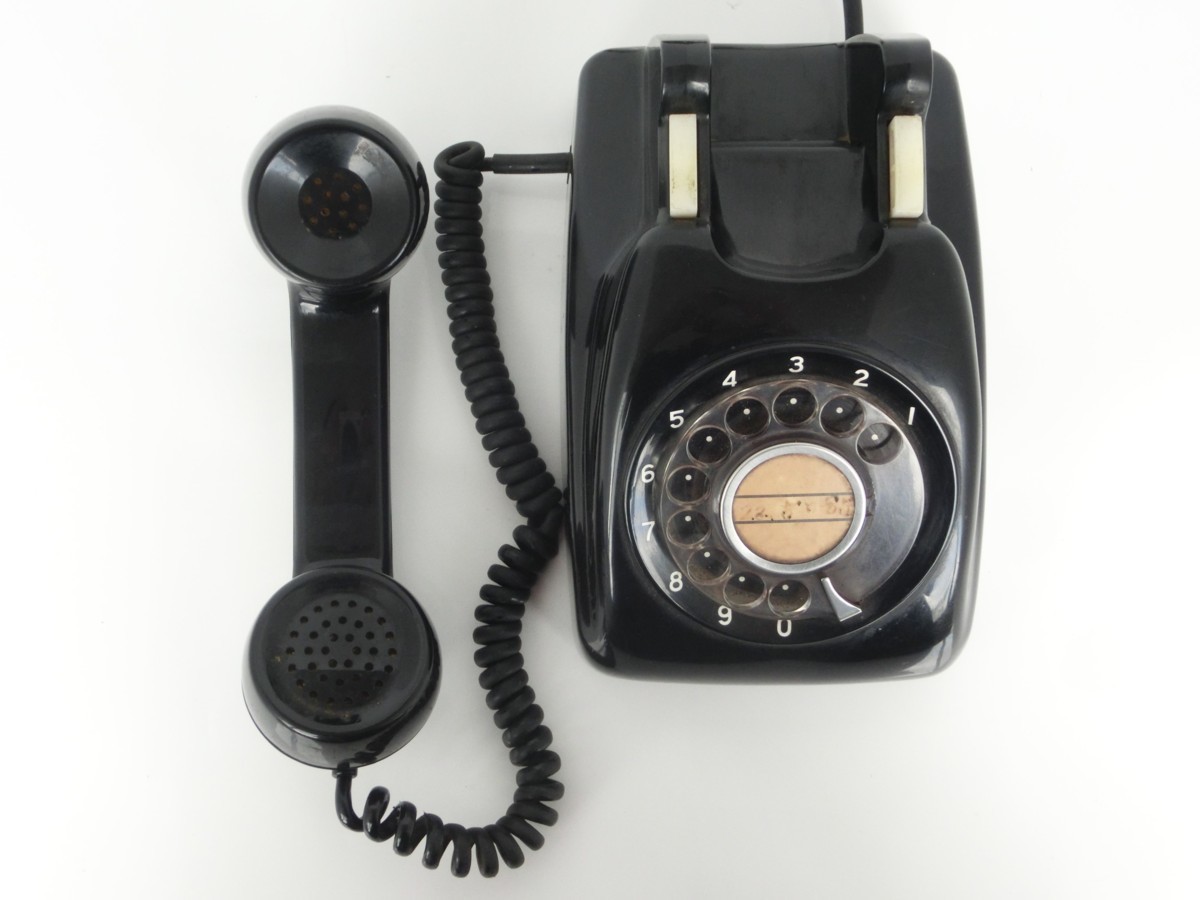 * Japan electro- confidence telephone . company 600-A1 dial type black telephone desk Showa Retro antique collection 