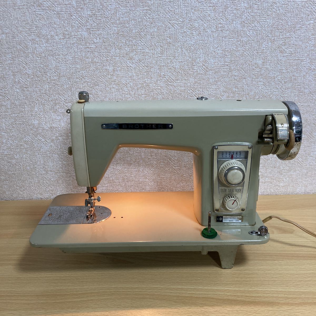 Yahoo!オークション - 1円スタート BROTHER ブラザーミシン J-A Yahoo!オークション - 1円スタート BROTHER ブラザーミシン J-A