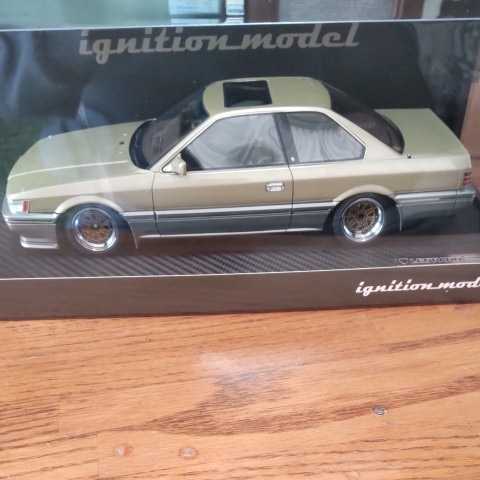 1/18 イグニッションモデル 日産 レパード 3.0 アルティマ F31 Gold