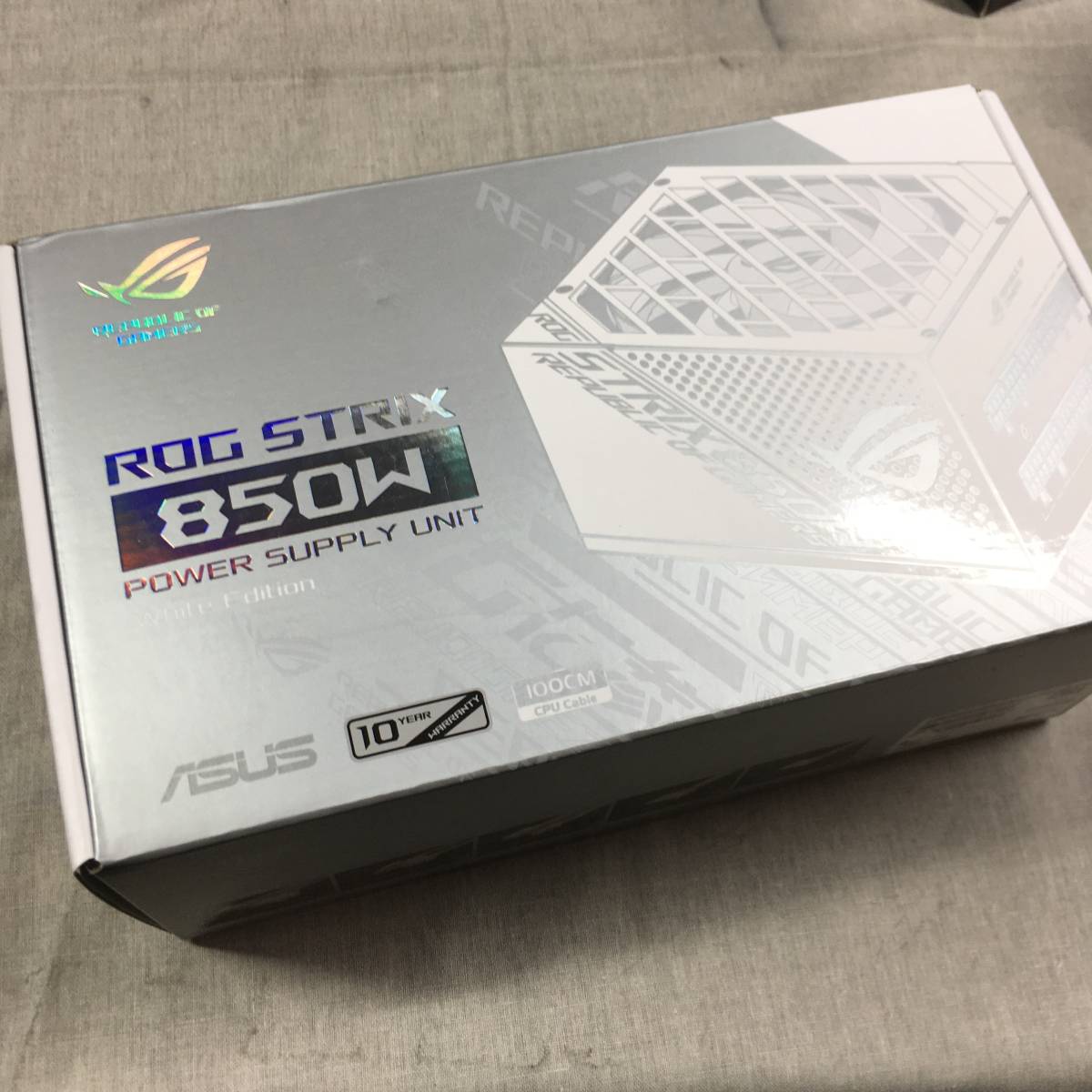 現状品 ASUS 850W電源ユニット ROG-STRIX-850W-WHITE 80PLUS GOLD認証