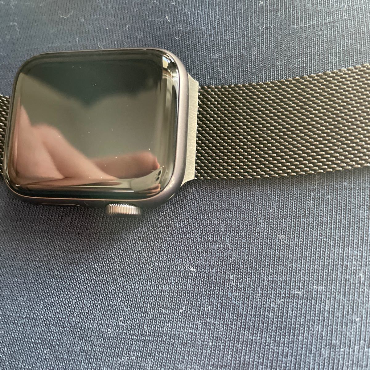 Apple Watch SE GPSモデル 40mmスペースグレイアルミニウムケースとブラックスポーツバンド