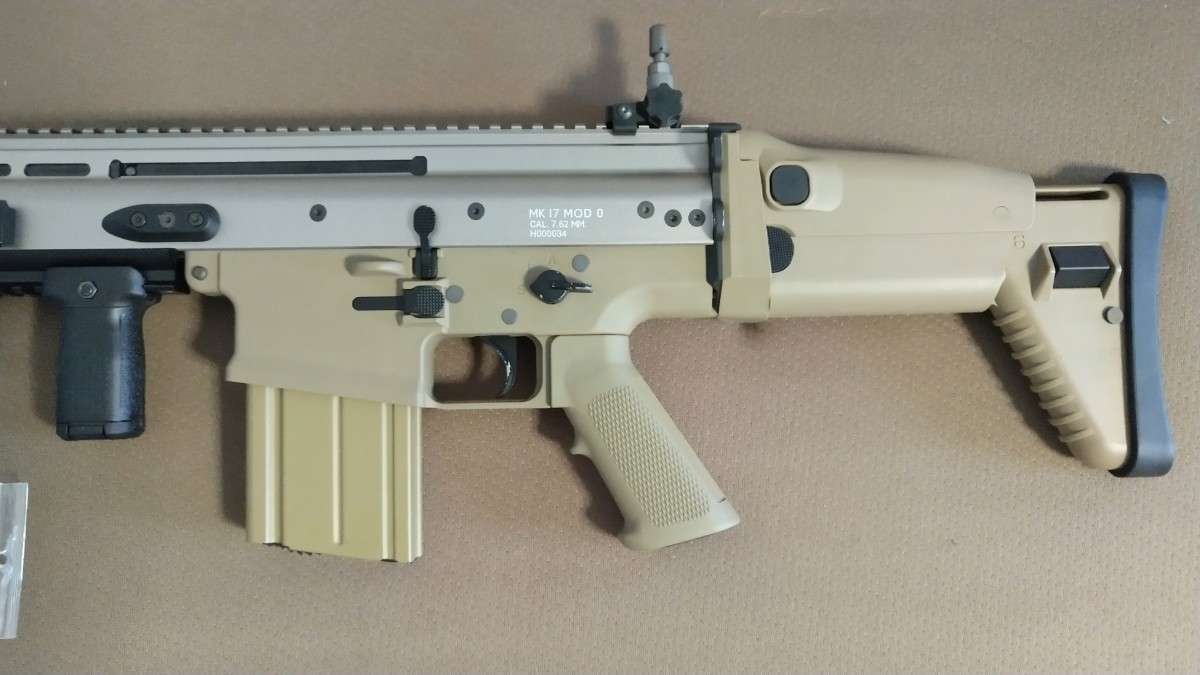WE-TECH スタンダード 電動ガン SCAR-H タンカラー M4マガジン 使用