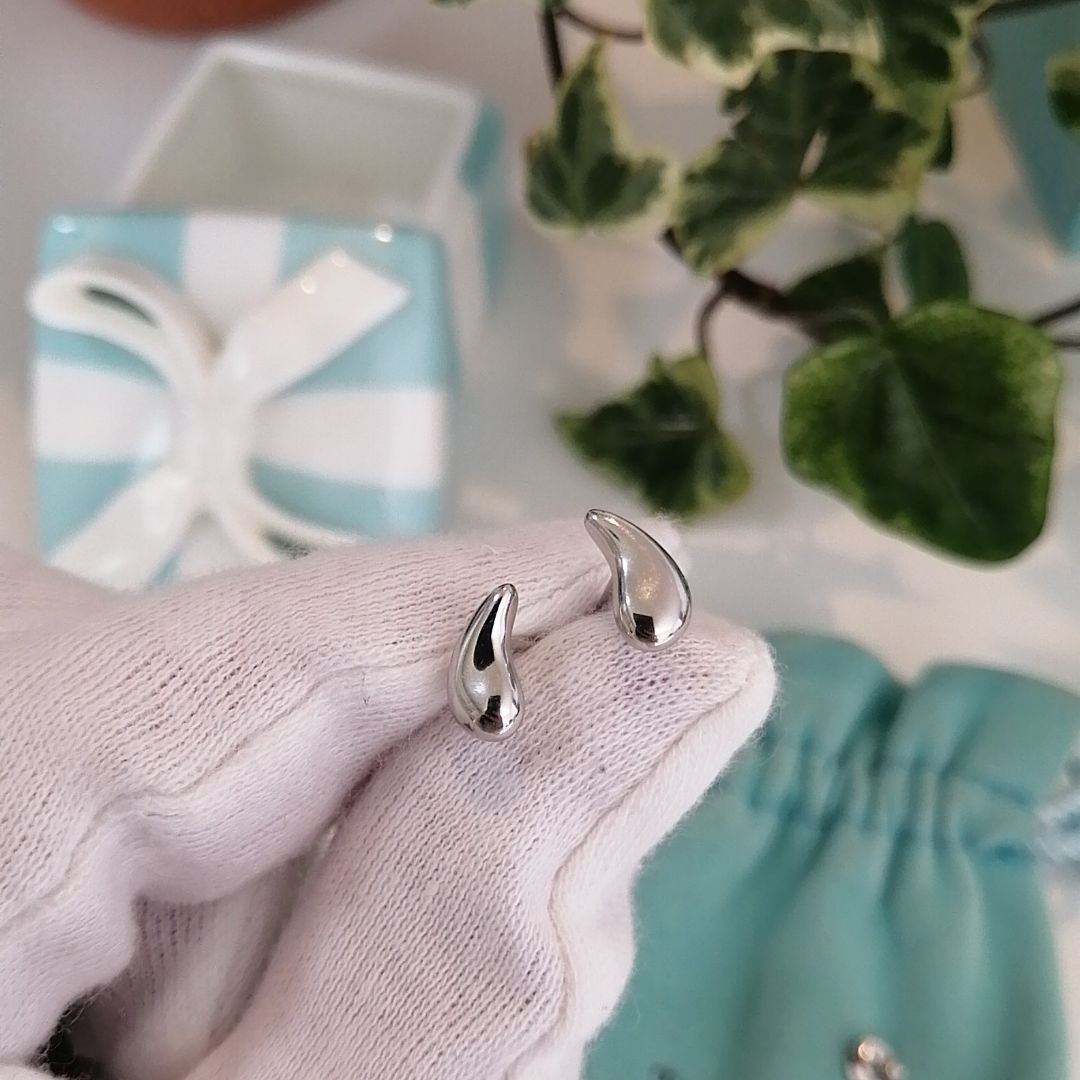 ティファニー ティアドロップピアス 雫 プラチナ Pt950 TIFFANY&Co. ティファニー ティアドロップピアス 雫 プラチナ Pt950 TIFFANY&Co.
