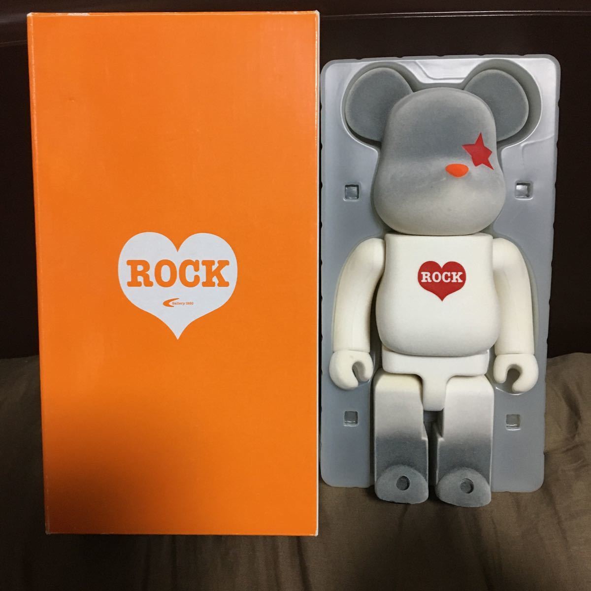 柔らかい ベアブリック400% セブンイレブン制服 BE@RBRICK 箱付き
