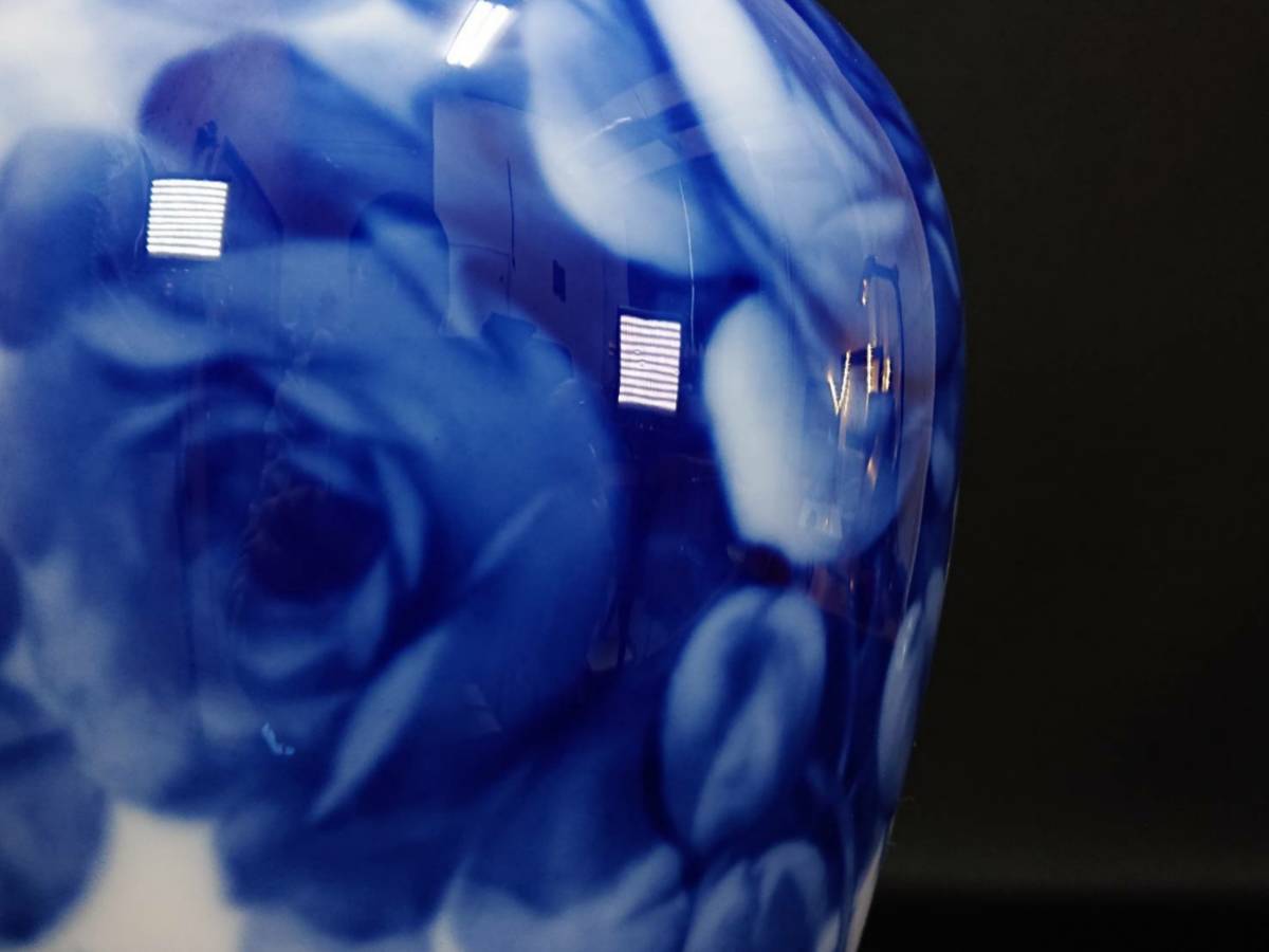 □大倉陶園 大型35cm 花器 花瓶 ブルーローズ フラワーベース 薔薇文様
