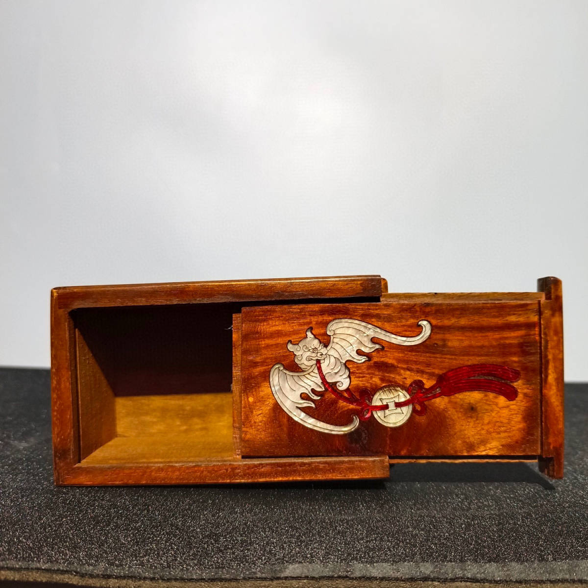 蔵友館蔵品 花梨木製 貝殼嵌 鴛鴦戲水首飾盒 珍品 賞物 中国時代美術 