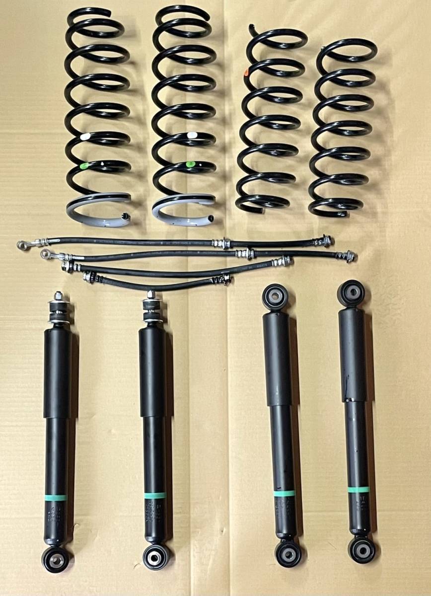新品最新品 ジムニー JB64 純正 新車外し サスペンション&ショック