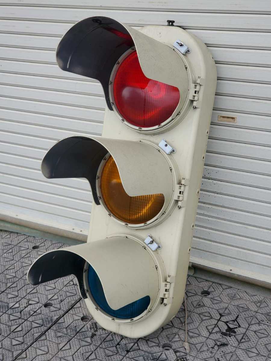 Yahoo!オークション - C15. 信号機 縦型 樹脂製車両用交通信号灯 Yahoo!オークション - C15. 信号機 縦型 樹脂製車両用交通信号灯