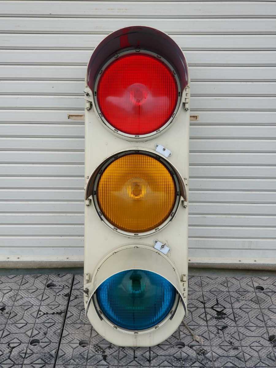 Yahoo!オークション - C15. 信号機 縦型 樹脂製車両用交通信号灯 Yahoo!オークション - C15. 信号機 縦型 樹脂製車両用交通信号灯