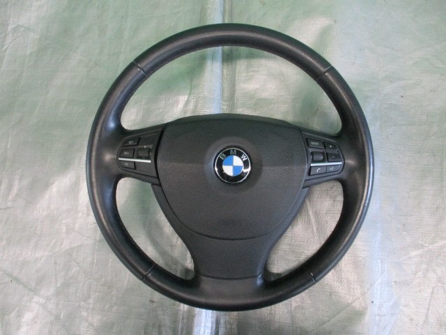 ④ 平成21年式　BMW　7　F01　KA30　純正　革　レザー　ステアリング　ハンドル_画像1