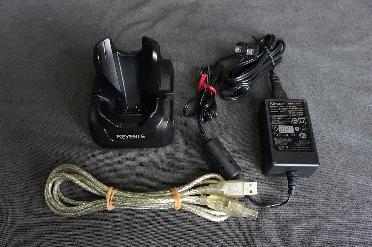 美品 動作通信確認済 KEYENCE BT-W85 ハンディターミナル 充電器 美品 動作通信確認済 KEYENCE BT-W85 ハンディターミナル 充電器