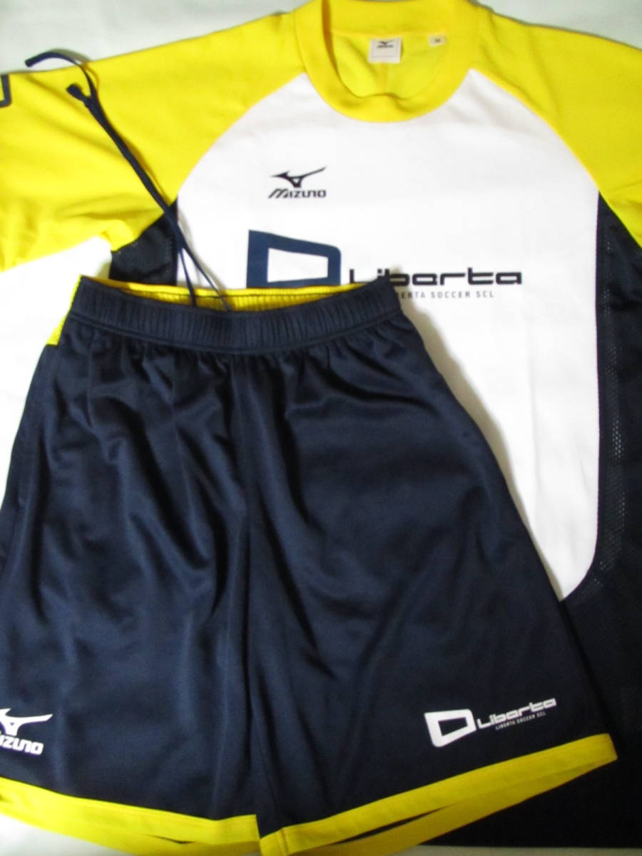 新品 美品 MIZUNO ミズノ Liberta リベルタ サッカースクール 半袖 ...