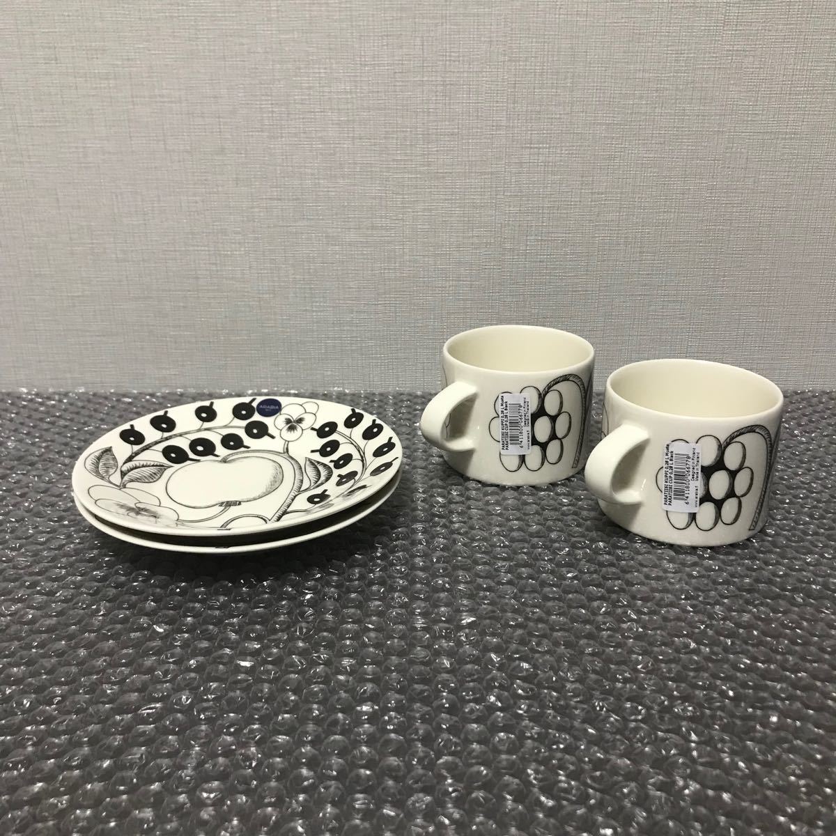アラビア ブラック パラティッシ ティーカップ&ソーサー 2客セット
