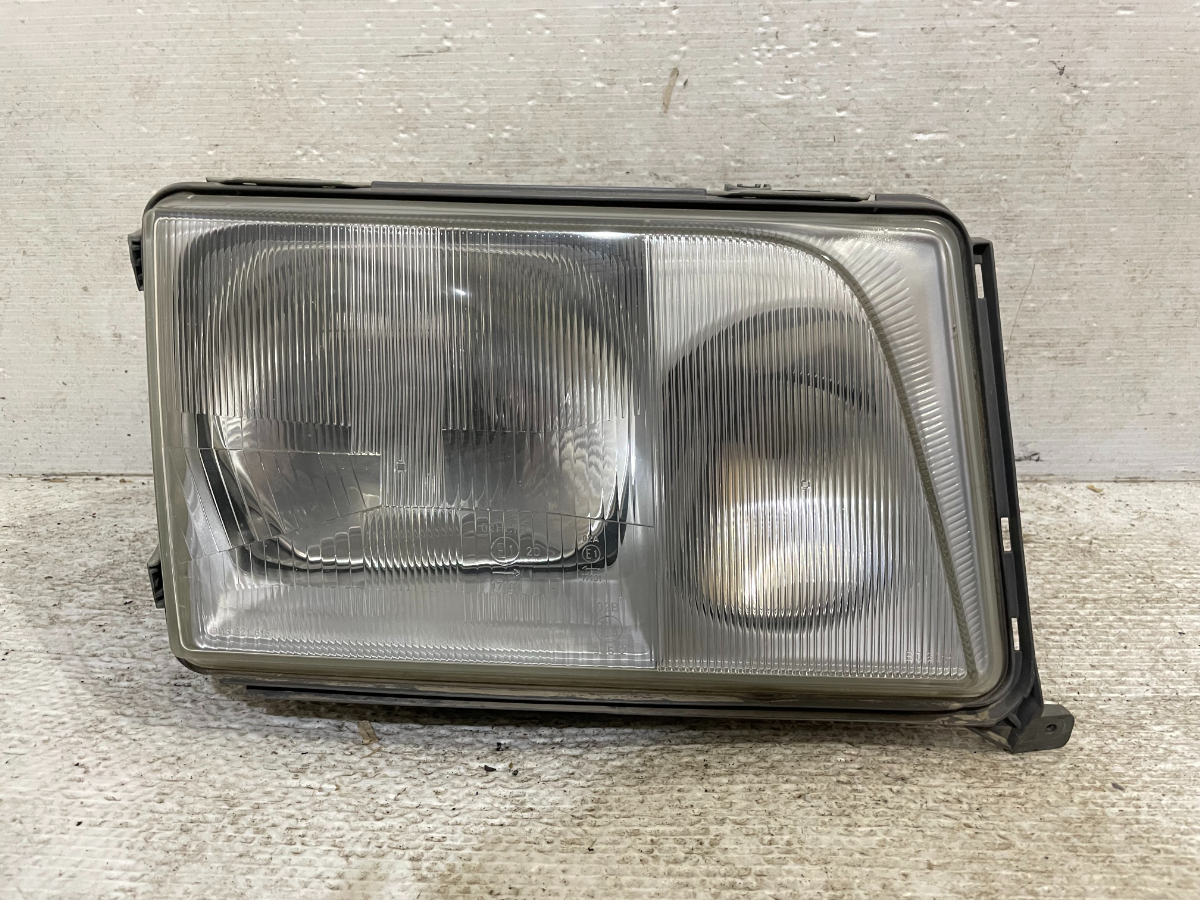 ☆ ベンツ Eクラス W124 ヘッドライト 右 ☆2403 www.distribella.com