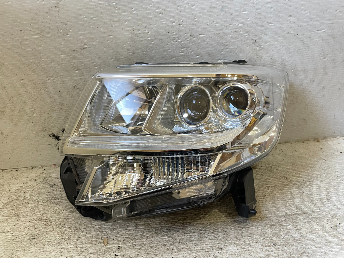 ☆良品☆ タントカスタム LA600S LA610S LED ヘッドライト 左 ☆2405