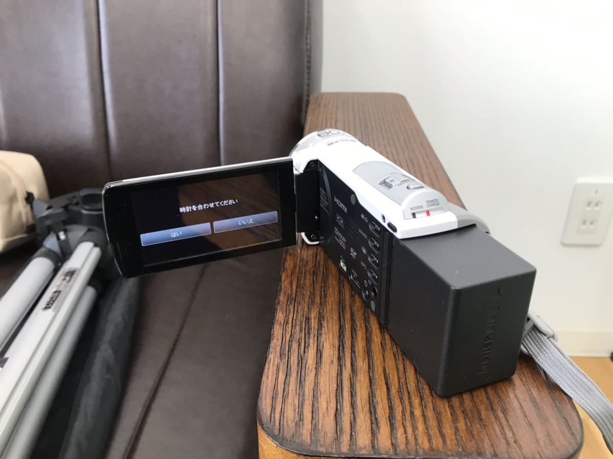 JVC ビデオカメラ GZ-E750-W 未使用品 付属品などまとめ 稼働品 JVC ビデオカメラ GZ-E750-W 未使用品 付属品などまとめ 稼働品
