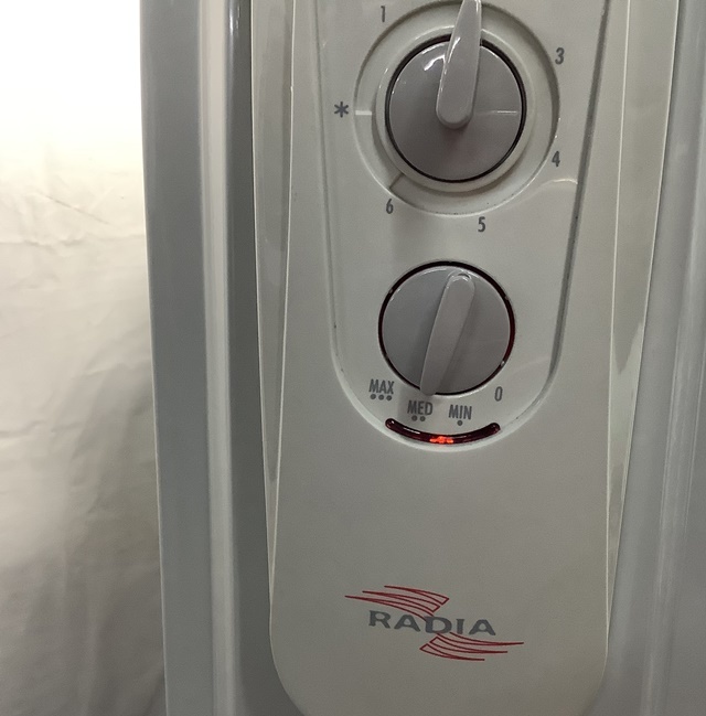 DeLonghiデロンギ オイルヒーター「RADIA R790812TFS」検　家電　暖房　空調　オイルヒーター_画像6