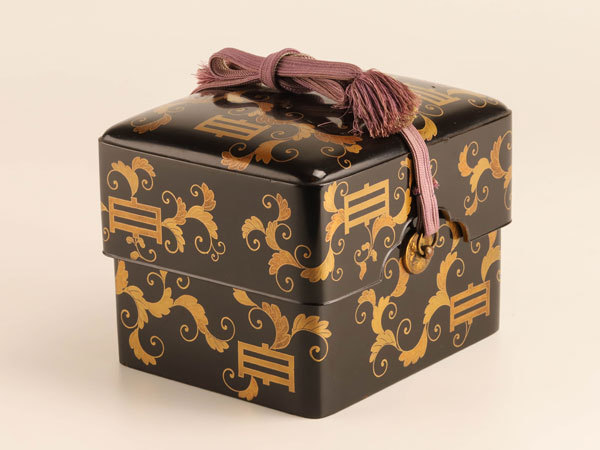 流】時代漆器 江戸時代 黒塗唐草蒔絵宝入箱 DC065 www.lram-fgr.ma
