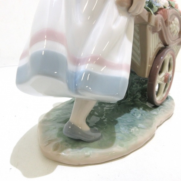 【サイズ・コ】 ヤフオク! - リヤドロ LLADRO 6521 - 陶器 ベージュ×マルチ ... ンディショ