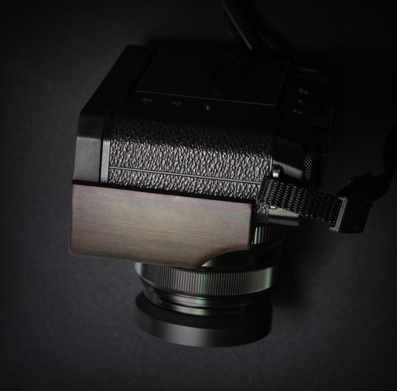 新品 FUJIFILM フジフイルム X-E4/XE4用 ハンドグリップ(黒檀 新品 FUJIFILM フジフイルム X-E4/XE4用 ハンドグリップ(黒檀